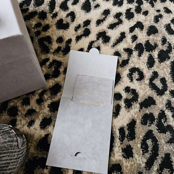 Jimmy Choo Women's Black and White Leather Flats SZ 39 1/2 Like New. - Picture 6 of 10